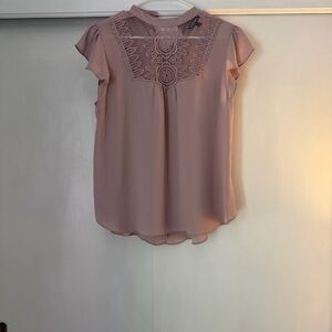Express Blouse with Lace Detail - Light Pink